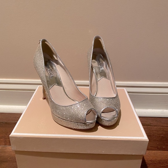 MICHAEL Michael Kors York Platform - Picture 2 of 7